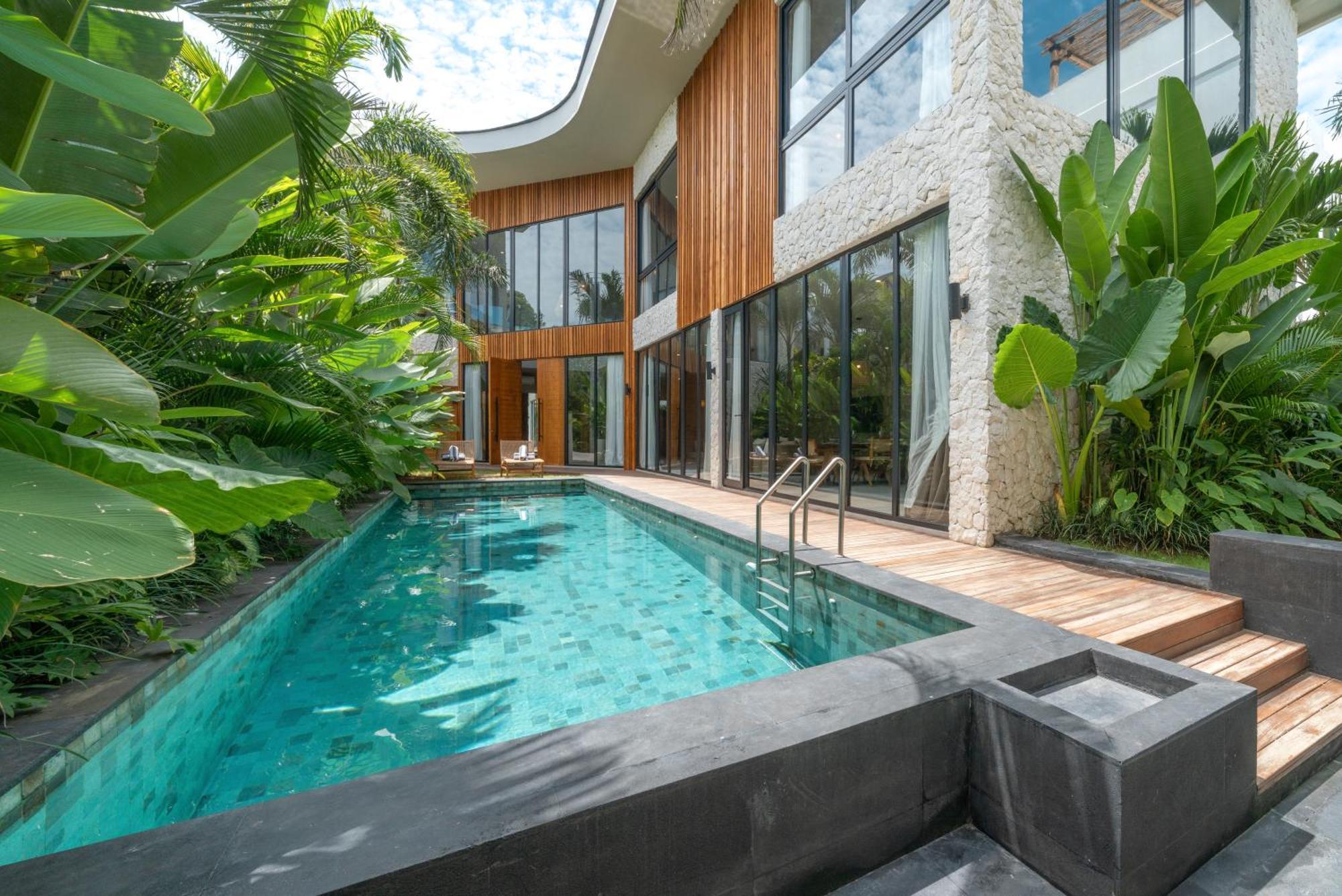 Villa Amanora - Magnificent 5Br Villa In Berawa Close To The Beach Canggu  Exterior photo