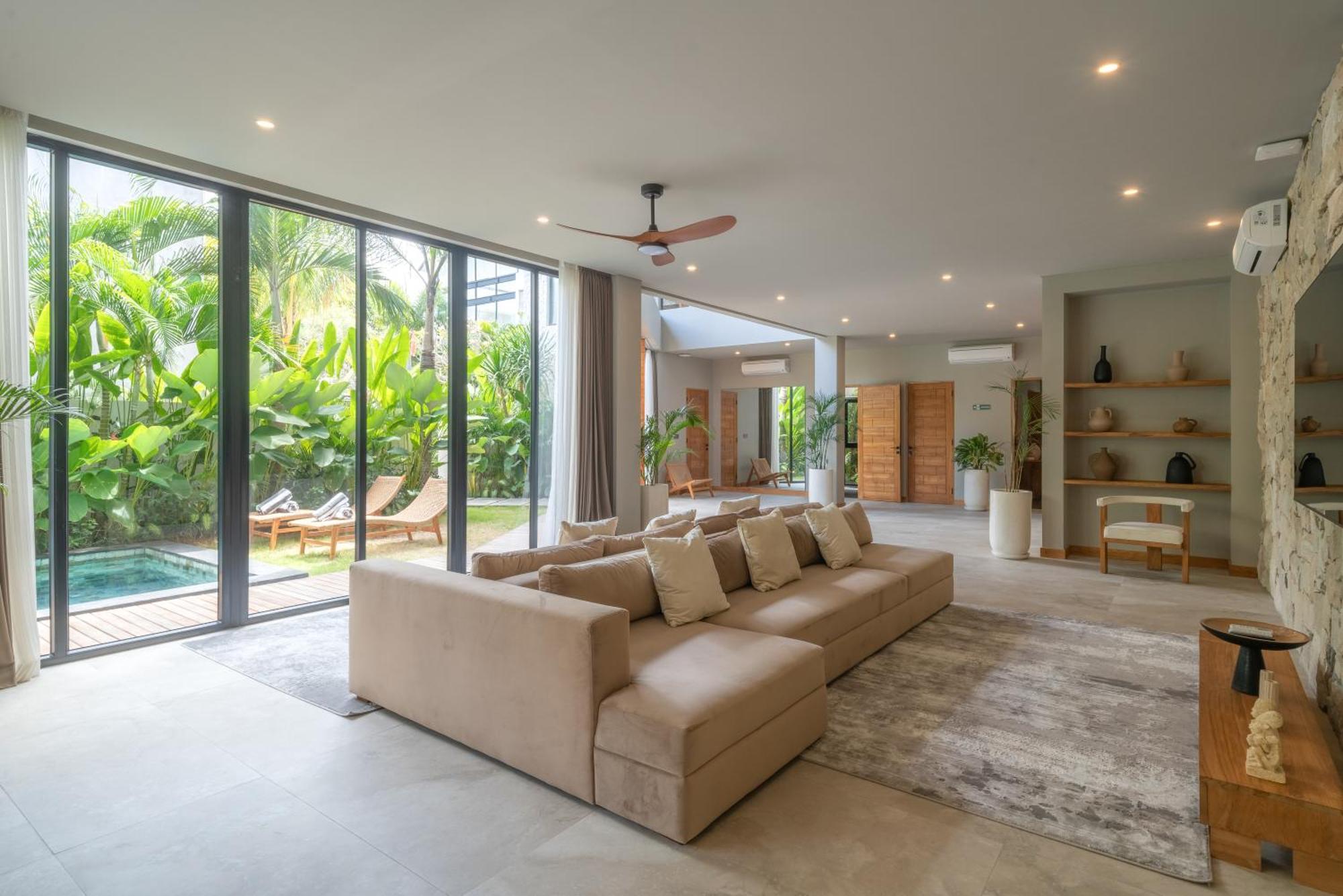 Villa Amanora - Magnificent 5Br Villa In Berawa Close To The Beach Canggu  Exterior photo